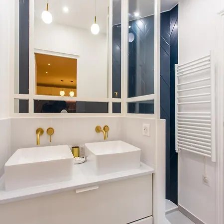 Apartment Beautiful - 4br 10p - Rue Des Martyrs *
